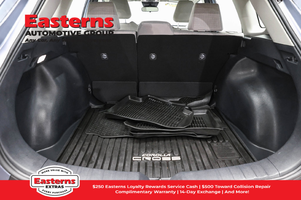 Used 2025 Toyota Corolla Cross L FWD image 10