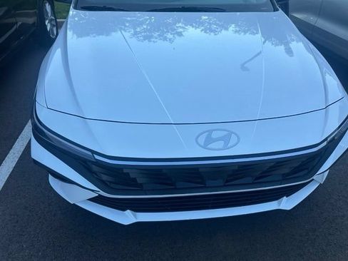 Used 2026 Hyundai Elantra Sport FWD image 4