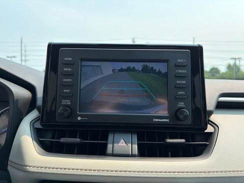 Used 2022 Toyota RAV4 XLE w/ Convenience Package AWD/4WD image 19