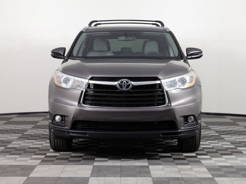 Used 2015 Toyota Highlander XLE image 12