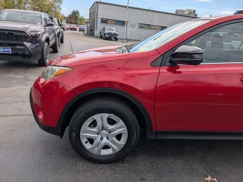 Used 2015 Toyota RAV4 LE AWD/4WD image 2