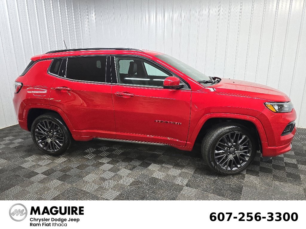 Used 2022 Jeep Compass Limited AWD/4WD image 1