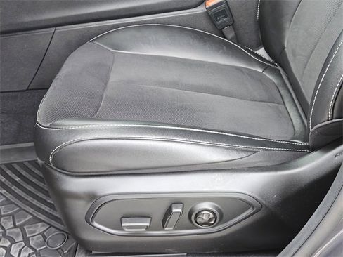 Used 2024 Jeep Grand Cherokee Altitude image 24