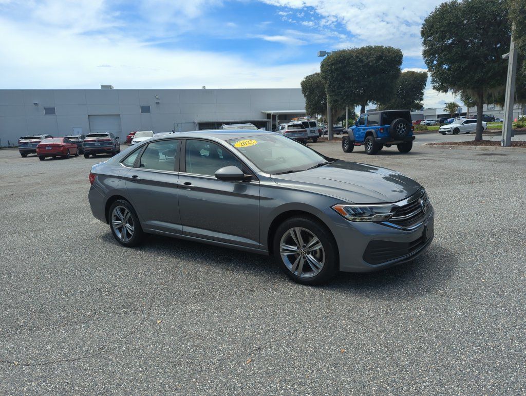Used 2022 Volkswagen Jetta SE FWD image 1