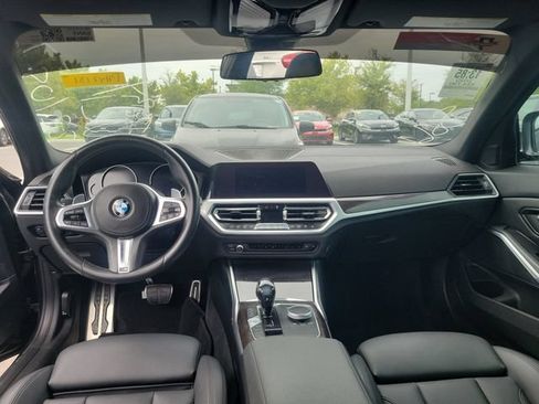 Used 2020 BMW 330i Sedan w/ M Sport Package RWD image 12