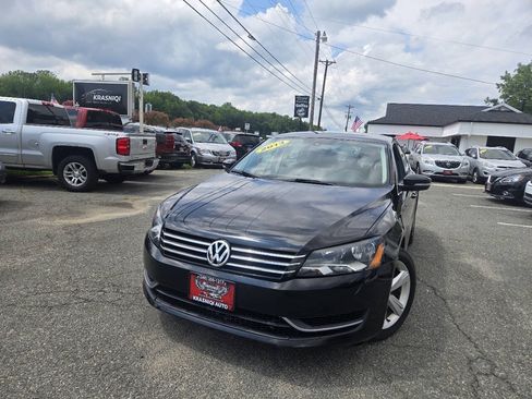 Used 2013 Volkswagen Passat 2.5 SE FWD image 2