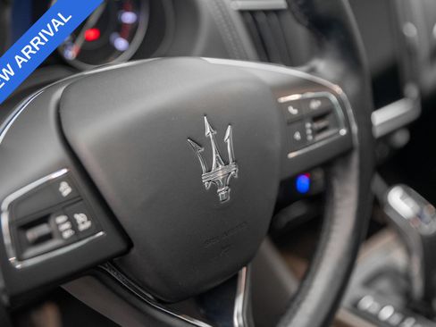 Used 2022 Maserati Levante GT AWD/4WD image 20