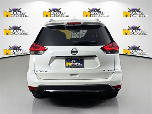 Used 2020 Nissan Rogue SV image 6