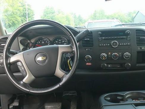 Used 2011 Chevrolet Silverado 1500 LT AWD/4WD image 10