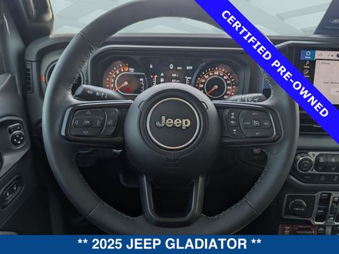 Used 2025 Jeep Gladiator Mojave w/ Convenience Group AWD/4WD image 34