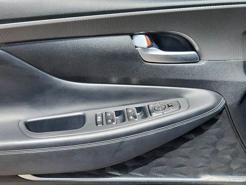Used 2019 Hyundai Santa Fe Limited FWD image 8