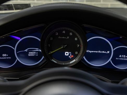 Used 2021 Porsche Cayenne Turbo S image 63