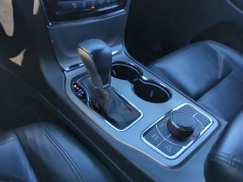 Used 2019 Jeep Grand Cherokee Limited image 25