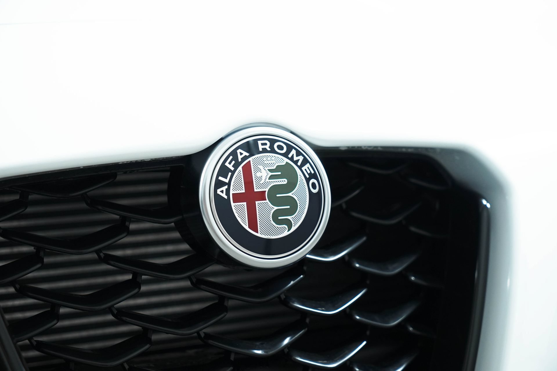 Used 2024 Alfa Romeo Giulia Sprint RWD image 13