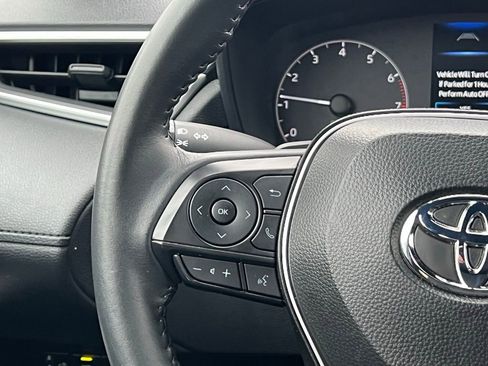 Certified 2024 Toyota Corolla Cross SE w/ Moonroof Package image 22