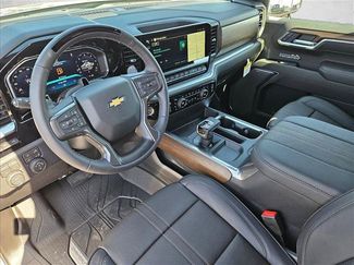 New 2026 Chevrolet Silverado 1500 High Country AWD/4WD video 3