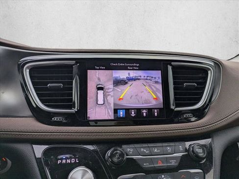 Used 2018 Chrysler Pacifica Limited w/ Advanced Safetytec Group image 13