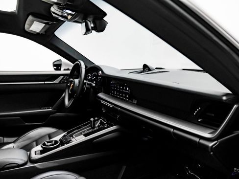 Used 2024 Porsche 911 Carrera S w/ Premium Package image 41