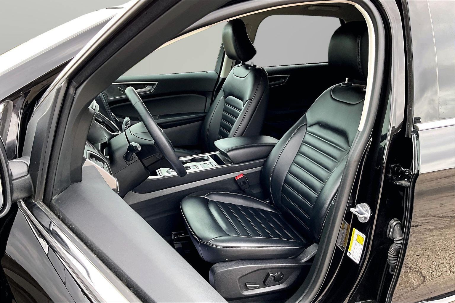 Used 2024 Ford Edge SEL w/ Convenience Package AWD/4WD image 16
