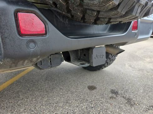 Used 2025 Jeep Wrangler Willys image 35