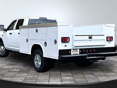 New 2026 RAM 3500 Tradesman w/ Chrome Appearance Group A AWD/4WD image 4