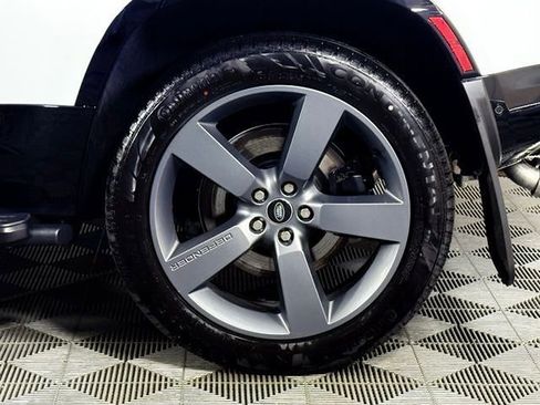 New 2025 Land Rover Defender 110 V8 image 14