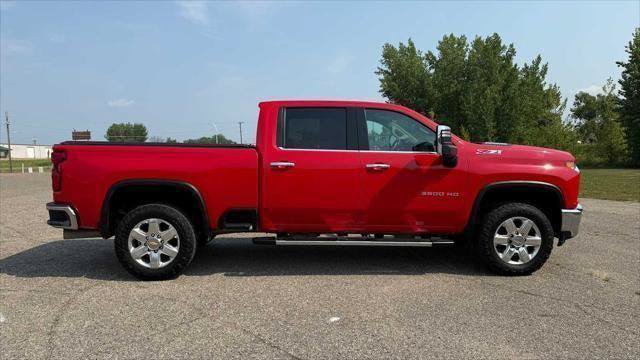 Used 2023 Chevrolet Silverado 3500 LTZ AWD/4WD image 3