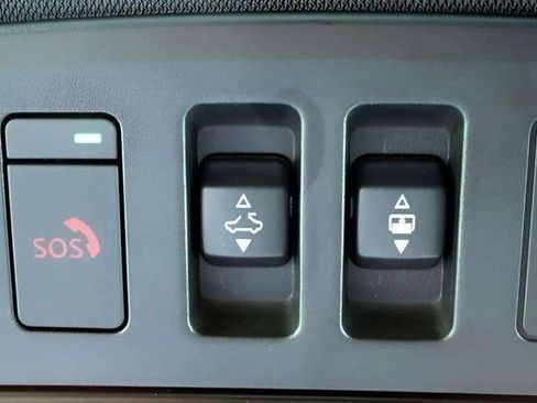 Used 2024 Mitsubishi Outlander SEL image 10