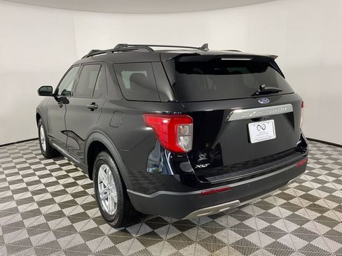 Used 2022 Ford Explorer XLT w/ Equipment Group 202A image 7