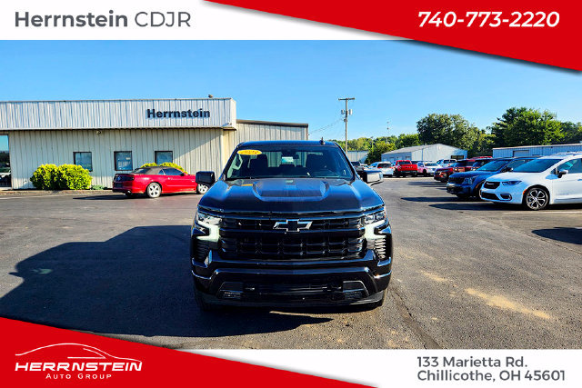Used 2023 Chevrolet Silverado 1500 RST w/ Rally Edition AWD/4WD image 3