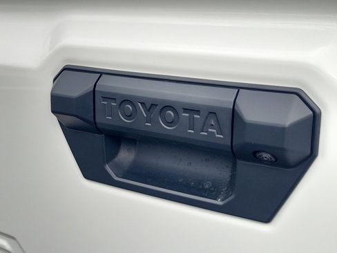 New 2026 Toyota Tacoma SR5 AWD/4WD image 8