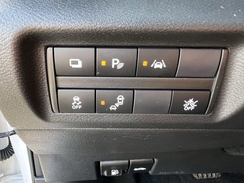 Used 2023 Nissan Kicks S image 11