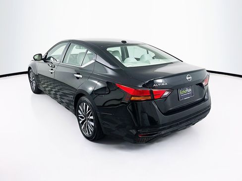 Used 2025 Nissan Altima 2.5 SV image 5
