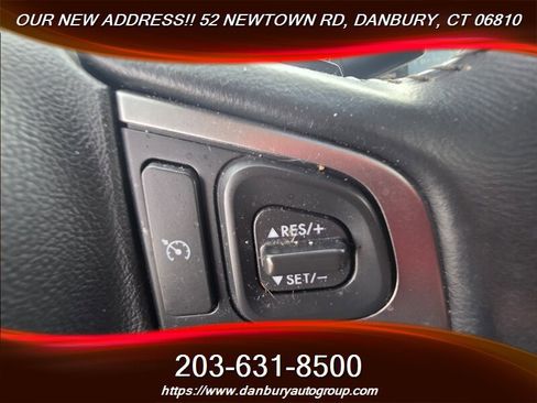 Used 2016 Subaru Legacy 2.5i Premium AWD/4WD image 15