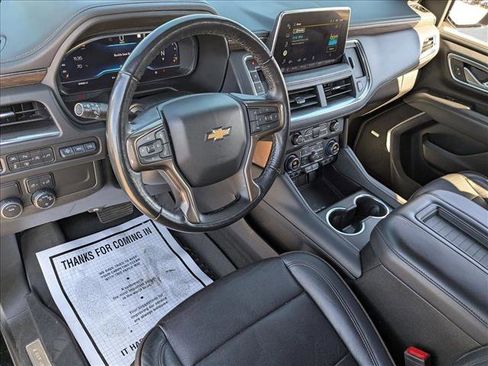 Used 2022 Chevrolet Suburban High Country image 10