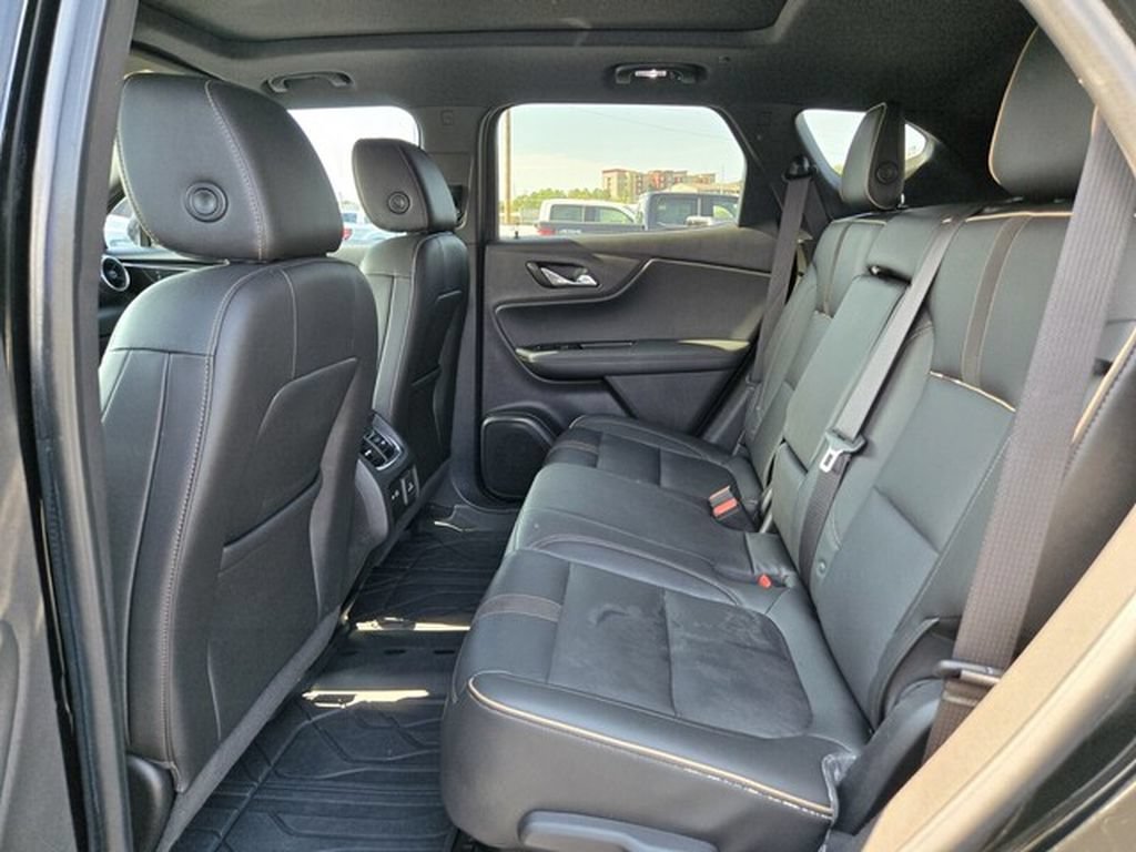 Used 2019 Chevrolet Blazer Premier w/ Sun and Wheels Package FWD image 13