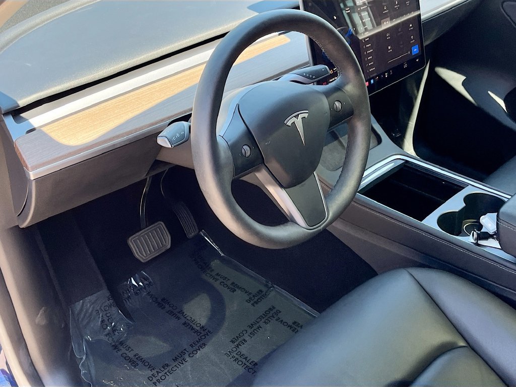 Used 2024 Tesla Model Y Long Range AWD/4WD image 10