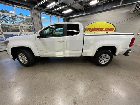Used 2021 Chevrolet Colorado LT w/ Fleet Safety Package image 2