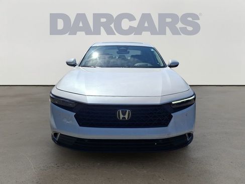 Used 2025 Honda Accord Touring image 2