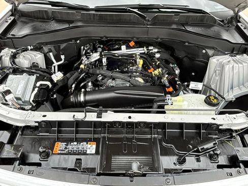 Used 2025 Ford Explorer Active w/ Active Comfort Package image 33