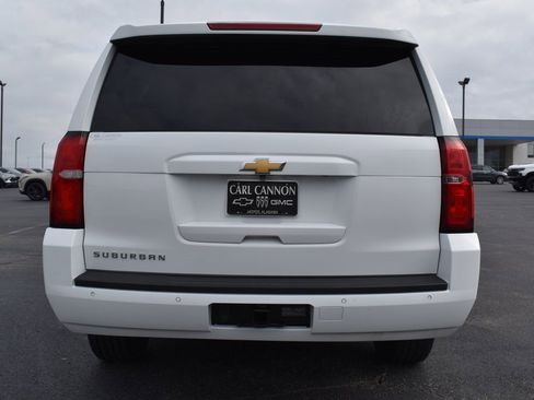 Used 2018 Chevrolet Suburban LT image 5