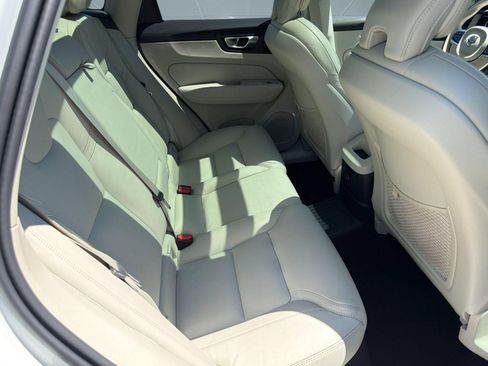 Certified 2024 Volvo XC60 T8 Ultimate w/ Protection Package Premier AWD/4WD image 29