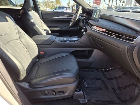 Certified 2025 INFINITI QX60 Luxe w/ Black Edition image 21