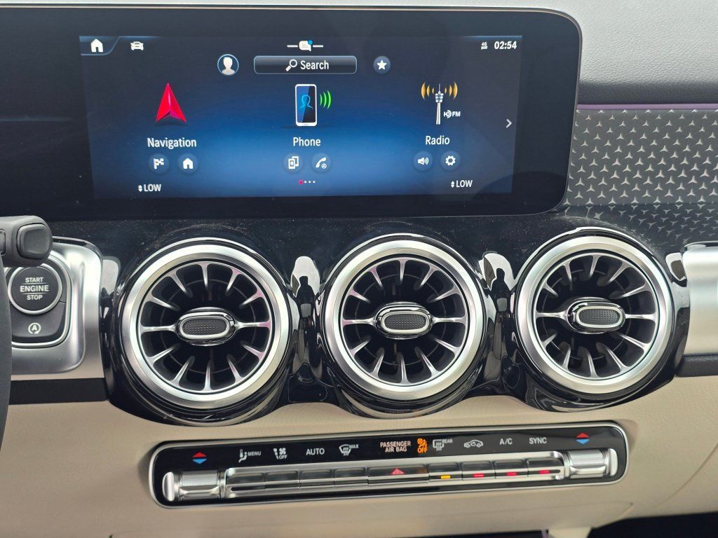 New 2026 Mercedes-Benz GLB 250 4MATIC image 14