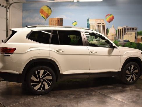 New 2025 Volkswagen Atlas SEL image 7