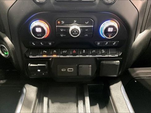 Used 2021 GMC Sierra 1500 AT4 w/ AT4 Value Package image 17