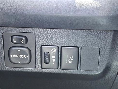 Used 2018 Toyota RAV4 LE w/ All Weather Liner Package FWD image 8