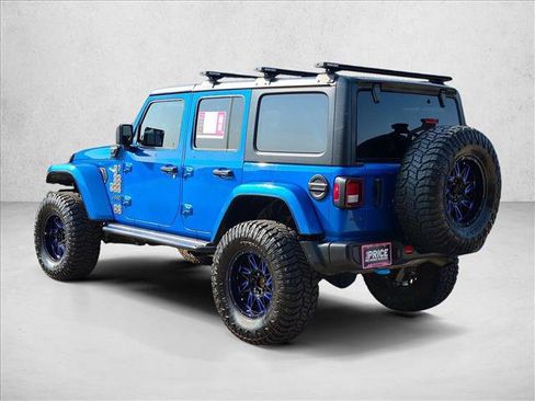 Used 2024 Jeep Wrangler Unlimited w/ Convenience Group AWD/4WD image 7