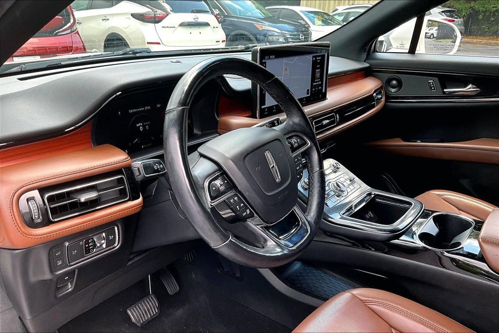 Used 2022 Lincoln Nautilus Reserve w/ Equipment Group 201A AWD/4WD image 17