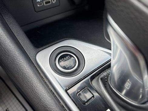 Used 2022 Nissan Sentra SV w/ Electronics Package FWD image 26